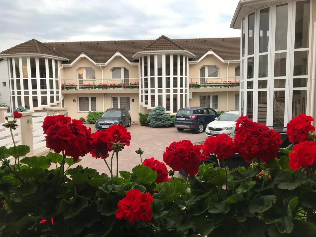 דבה Villa Brussels מראה חיצוני תמונה