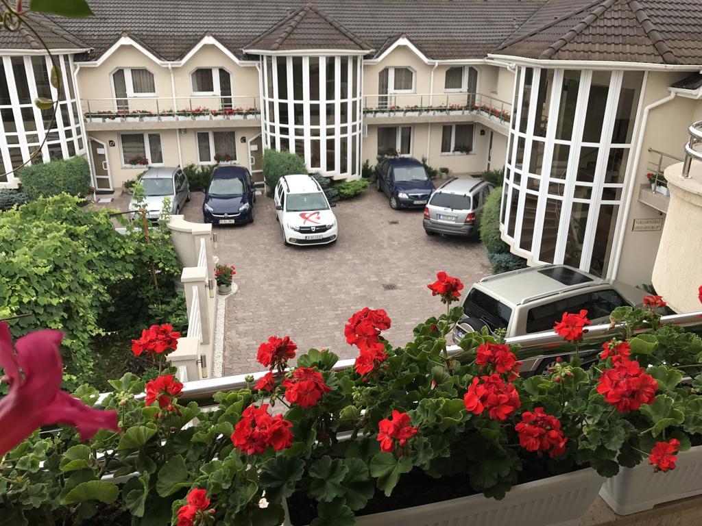 דבה Villa Brussels מראה חיצוני תמונה