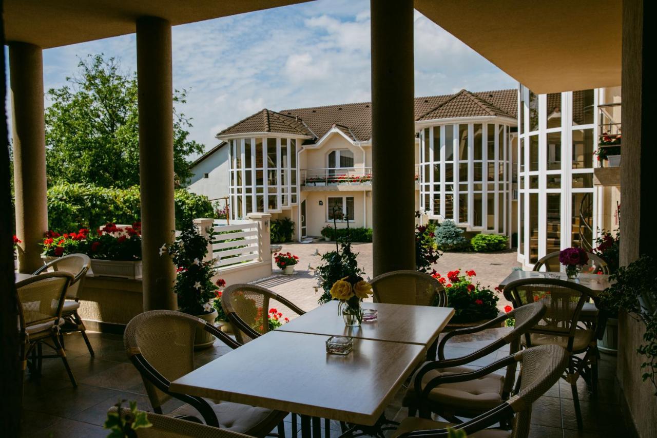 דבה Villa Brussels מראה חיצוני תמונה